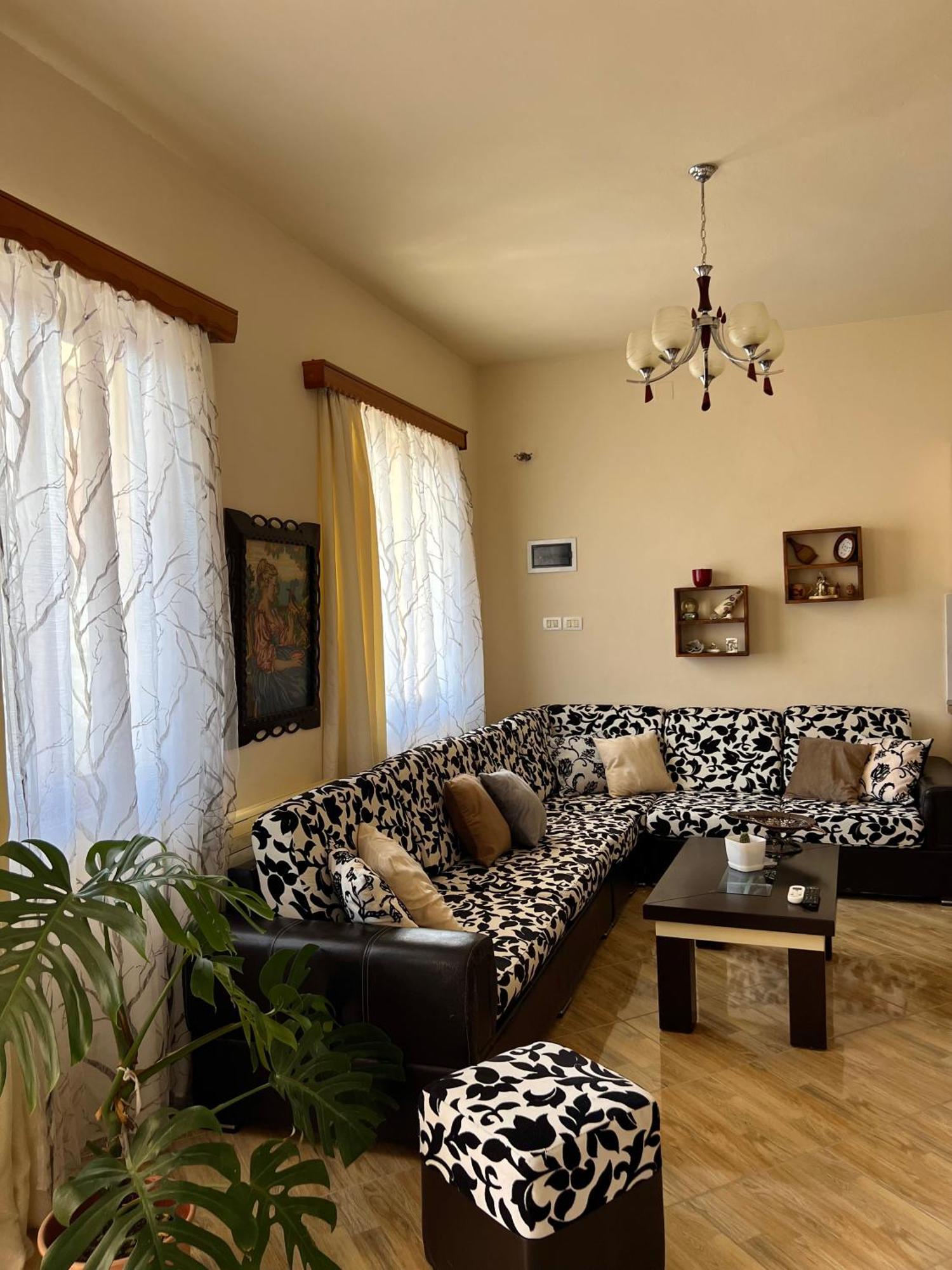 Villa Ensalv Berat - Apartment - Room - Penthouse Pokoj fotografie