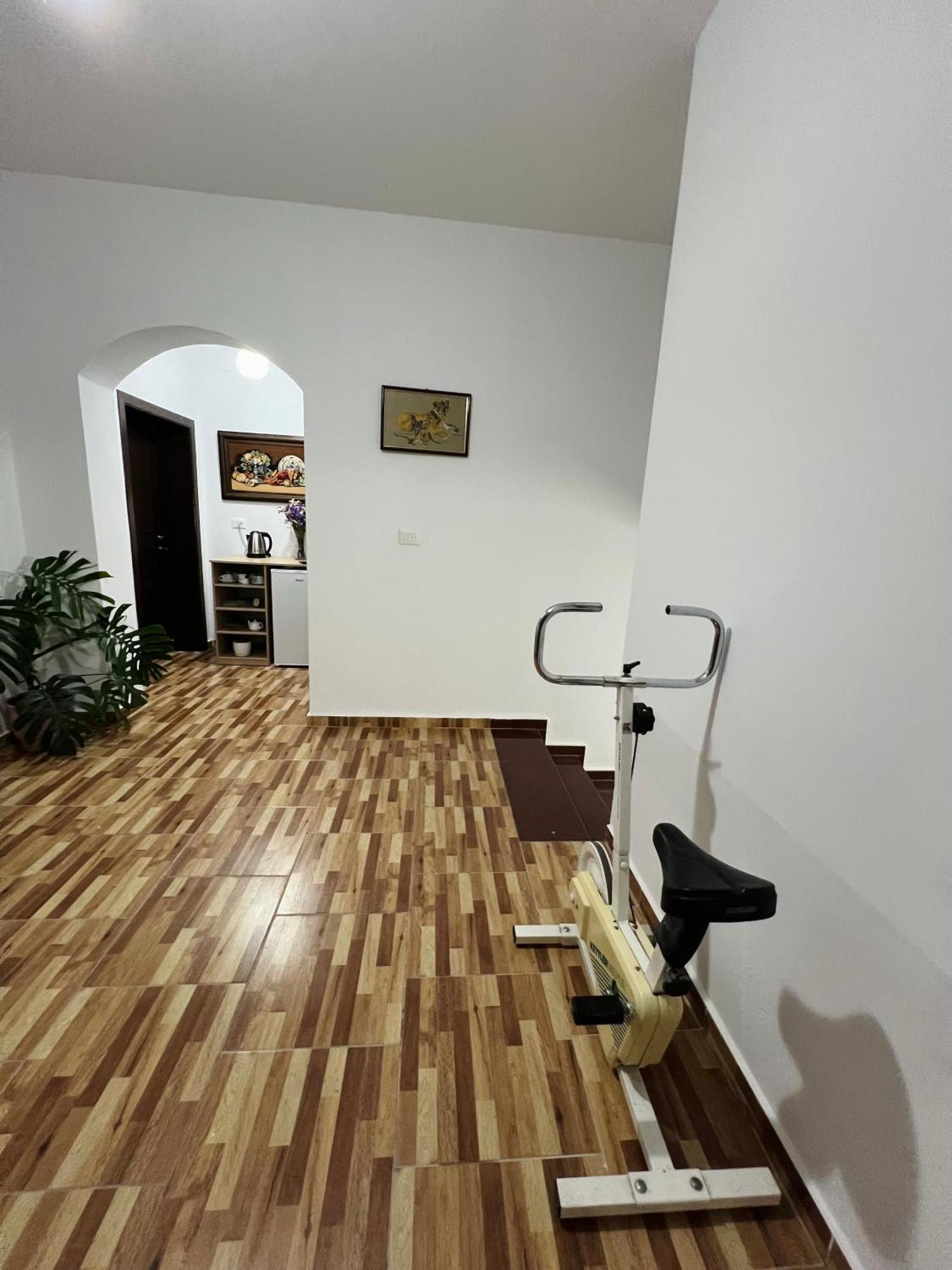 Villa Ensalv Berat - Apartment - Room - Penthouse Pokoj fotografie