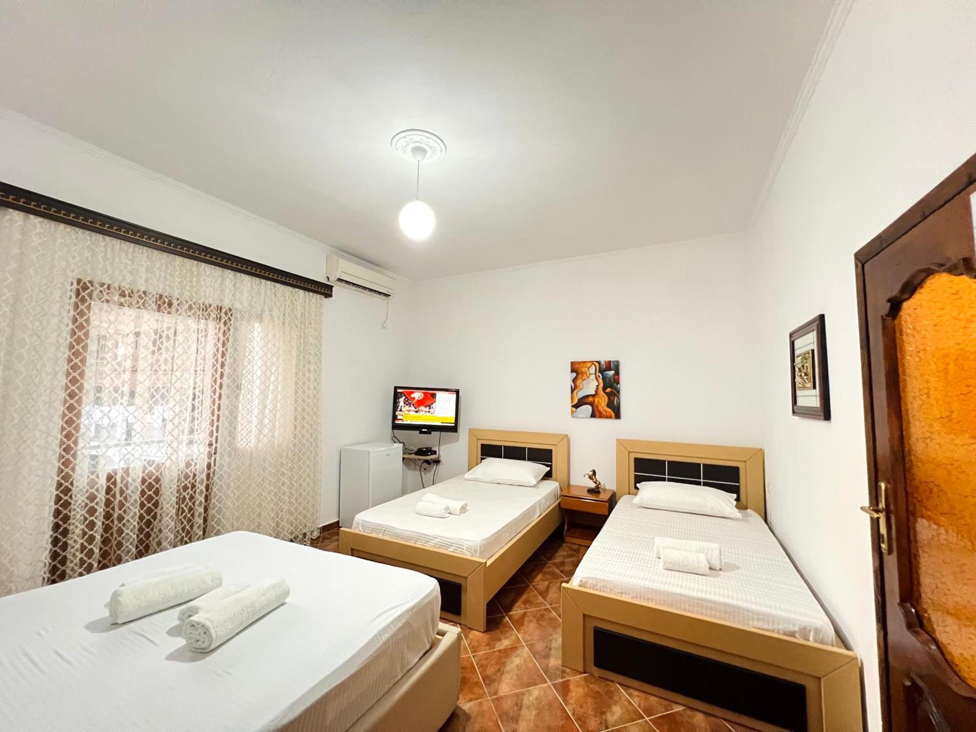 Villa Ensalv Berat - Apartment - Room - Penthouse Exteriér fotografie